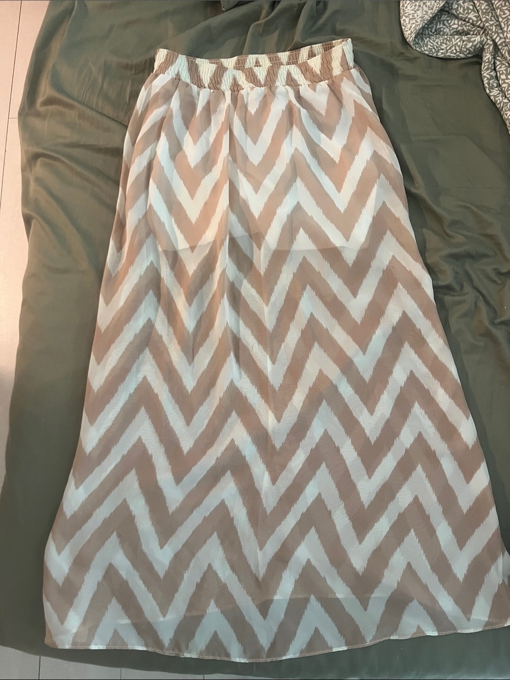 Chev Pattern Maxi Skirt in Taupe and White